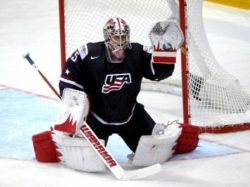 Хоккей: фавориты чемпионата мира начинают с побед