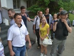 Администрация Туапсе режет колёса и давит активистов