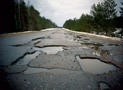 Россия теряет ежегодно миллиарды долларов из-за плохих дорог