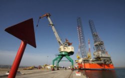 Саудовской Аравией рассматривается вероятность снижения добычи нефти